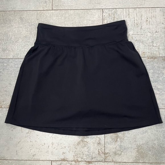 GapFit Skort - Picture 1 of 7